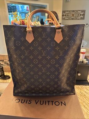 Louis Vuitton Sac Plat Pm
